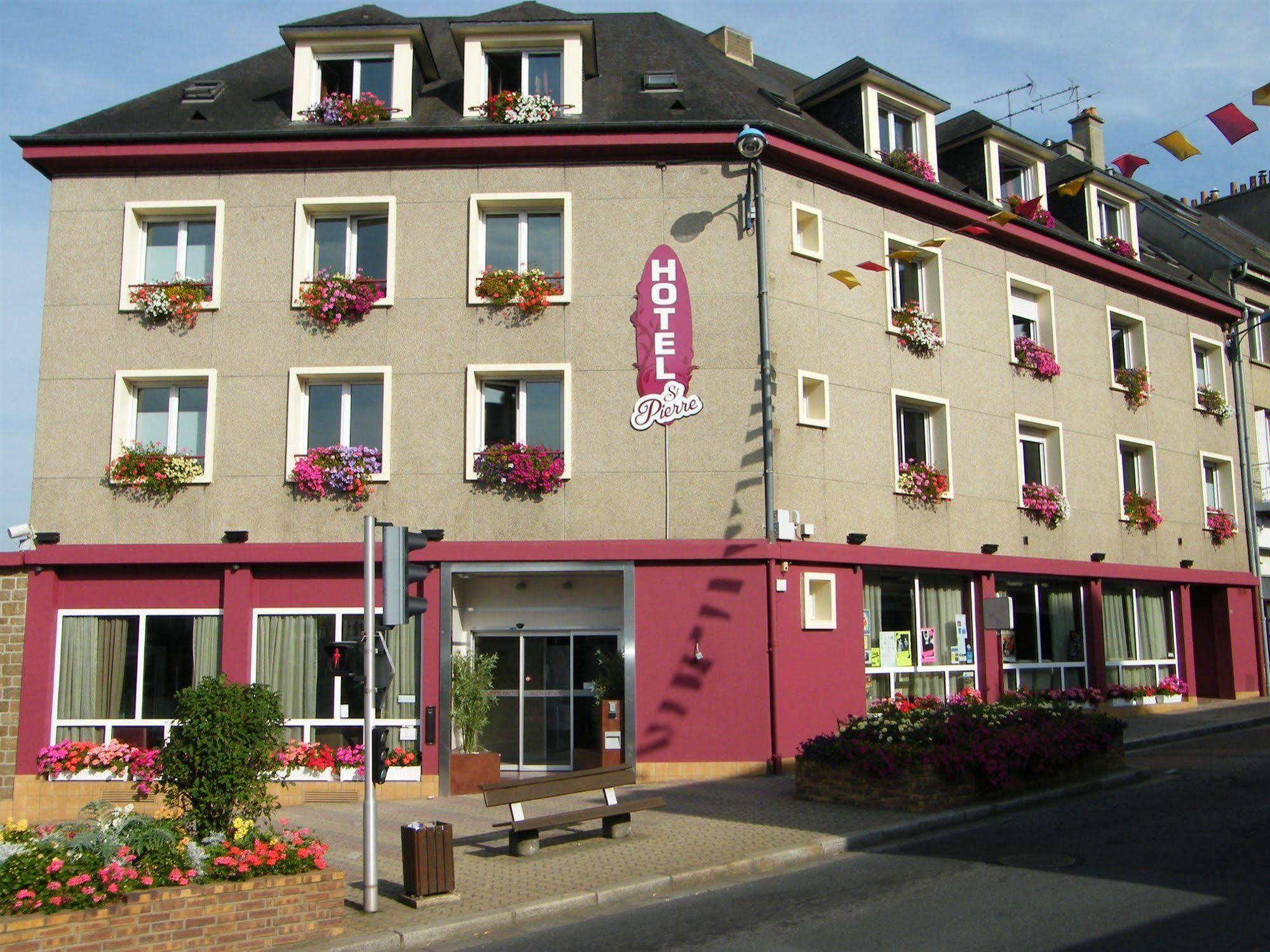 圣皮埃尔酒店 Viré 外观 照片